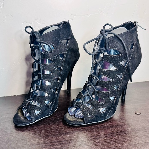 CL Gladiator Heels Suede Ankle Bootie ZLady Cutout Lace-Up Size 7 - Picture 4 of 16